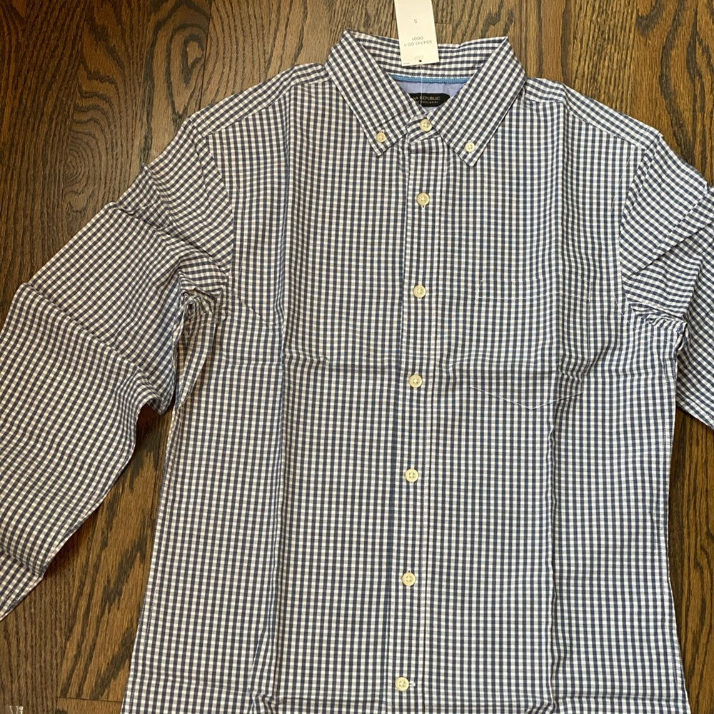 Banana Republic Men’s long sleeve dress shirt